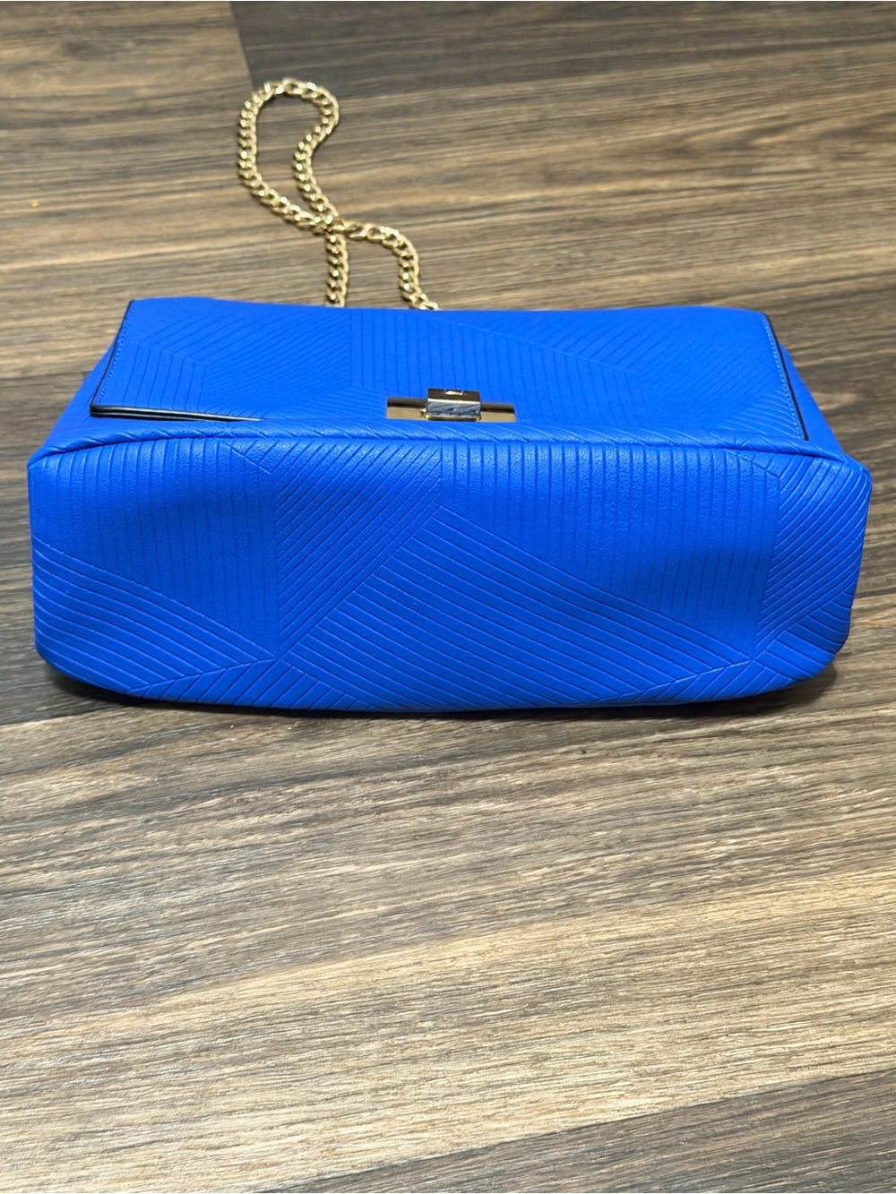 Aldo Electric Blue Crossbody Bag with Gold Chain - Picture 7 of 10